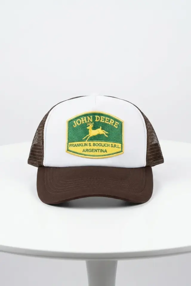 Gorra trucker bordada