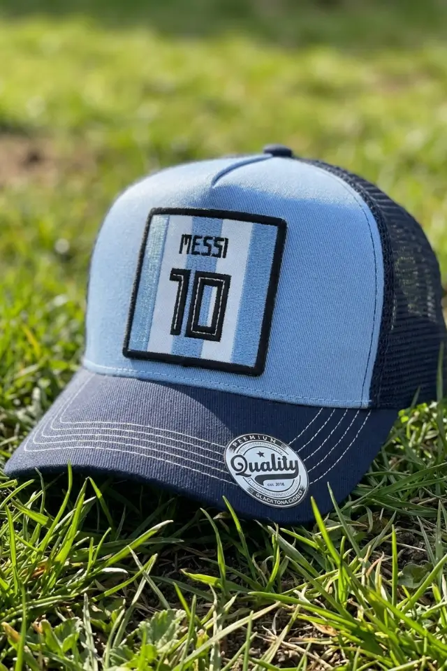 Gorra trucker de gabardina bordada