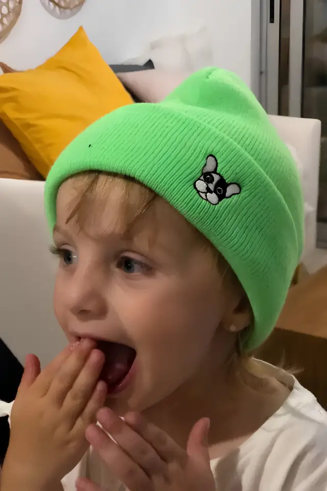 Bordados en gorras de lana — Gorras